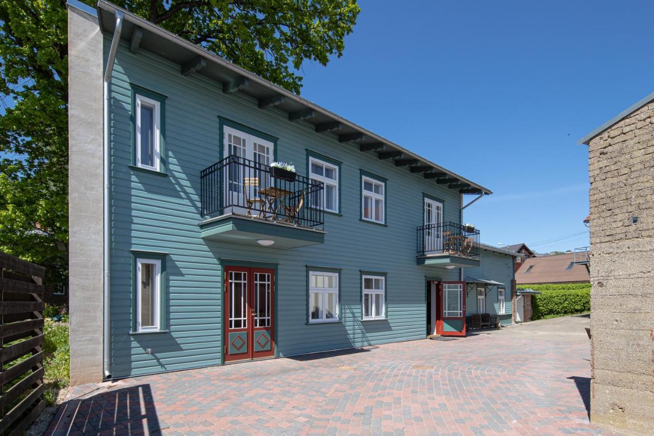 Aasa Kuelalistemaja Hotel Viljandi  Buitenkant foto
