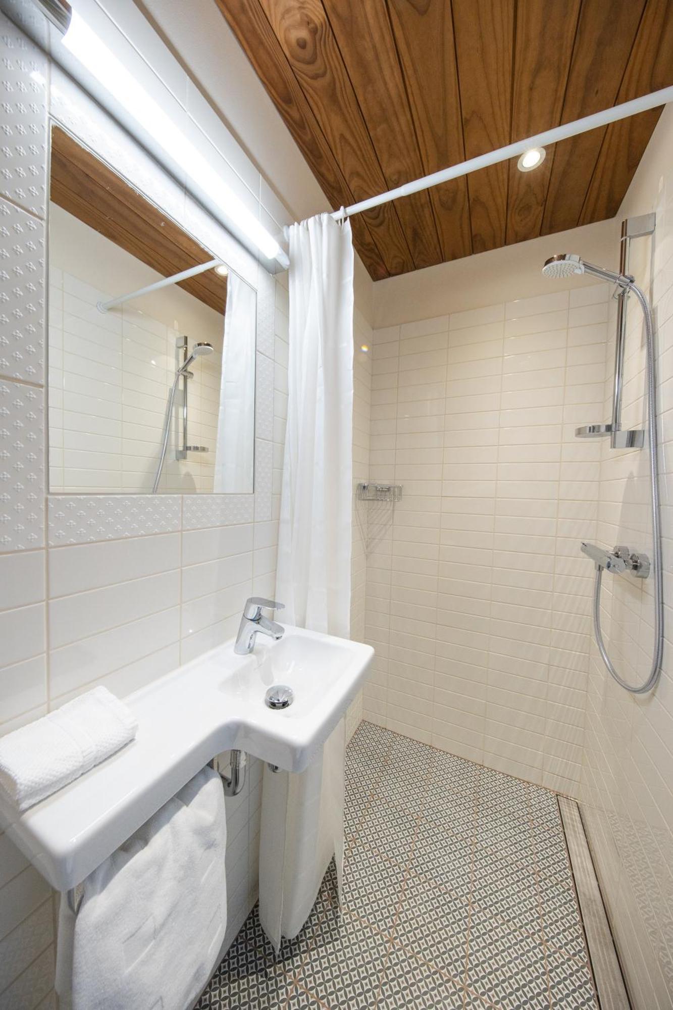 Aasa Kuelalistemaja Hotel Viljandi  Kamer foto