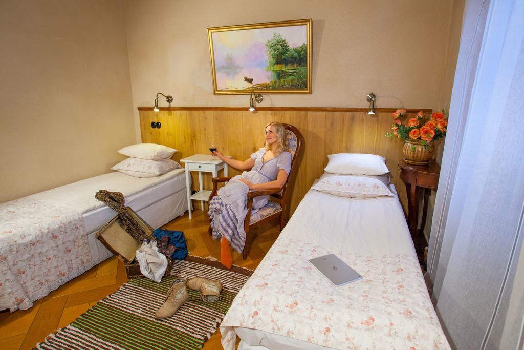 Aasa Kuelalistemaja Hotel Viljandi  Buitenkant foto